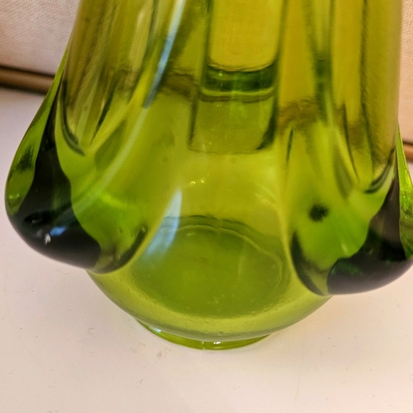 Viking Green Drape Swung Art Glass Vase - Picture 14 of 14